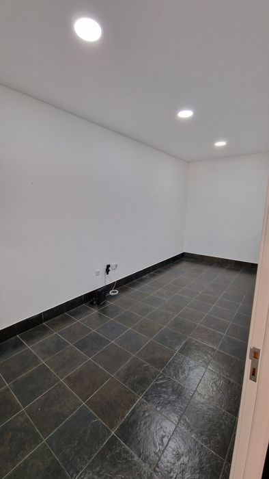 Alugo sala  dentro de barbearia