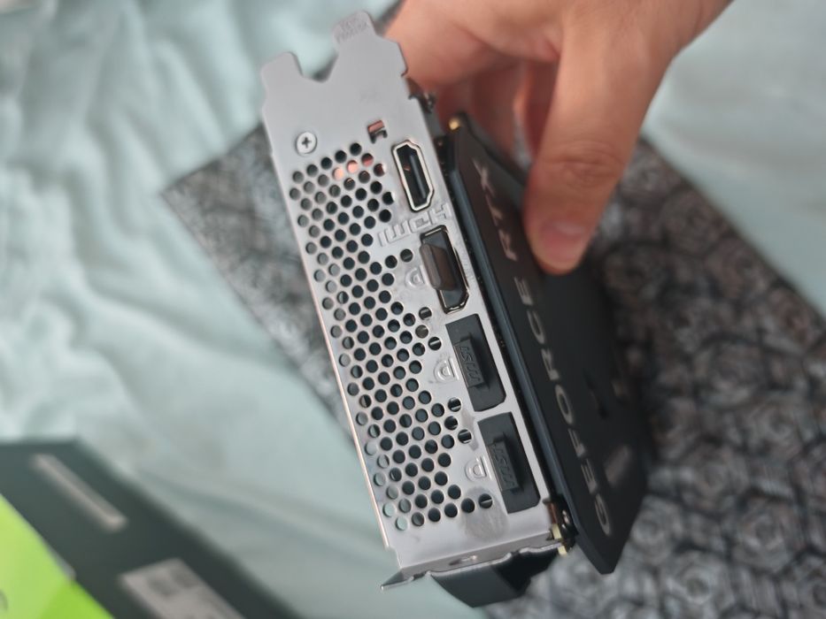 Gráfica MSI NVIDIA GeForce RTX 4060 Ti Ventus 2X 8G OC GDDR6 DLSS3