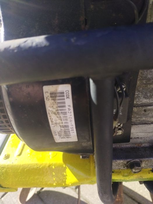 Glebogryzarka z silnikiem Kawasaki 5KM i napędem do przodu i wstecznym