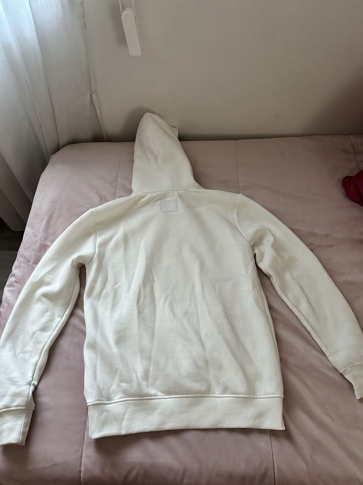 Sweat branca com pelo