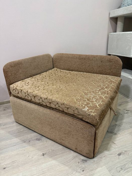 Диван розкладний одномістний