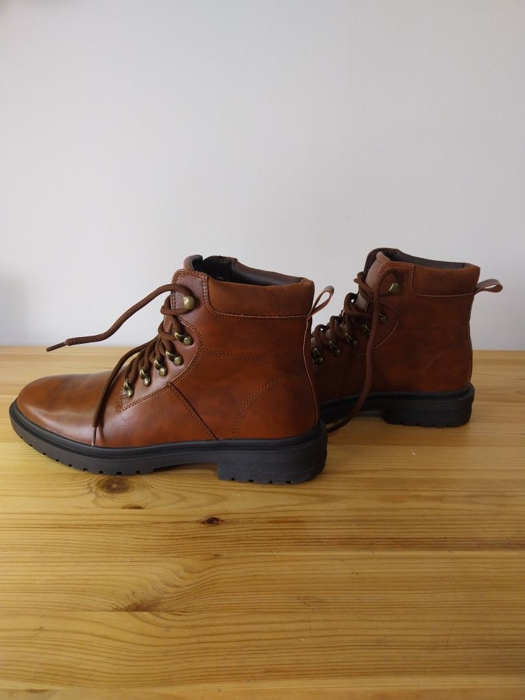 Botas Castanhas 42