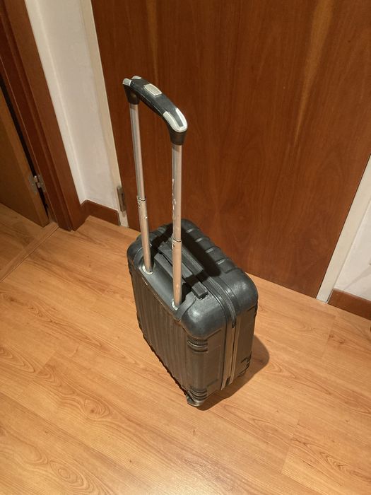 Mala rigida 4 rodas ( medidas low cost)