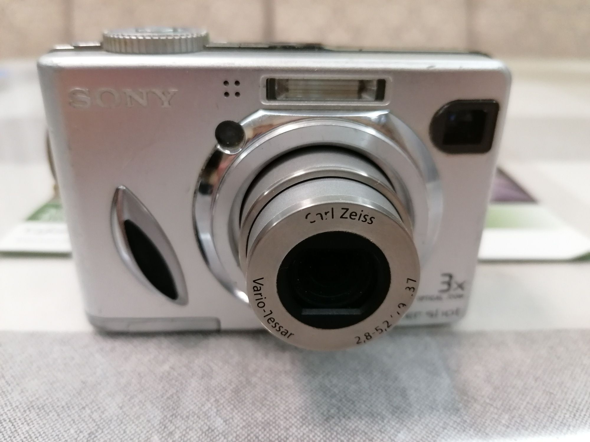 Цифровой фотоаппарат Sony DSC-W7, 7.2 mega pixels