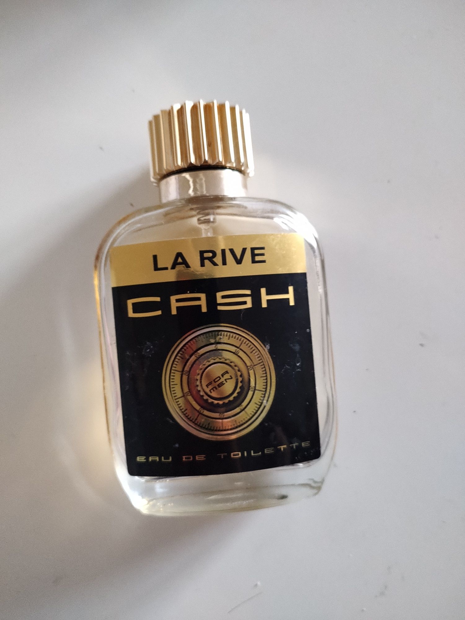 La Rive Cash Woda toaletowa dla mężczyzn po goleniu 

Połowa butelki.