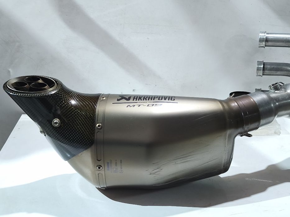 Ackrapovic Yamaha MT 09 / TRACER  900 ( LER ANÚNCIO )
