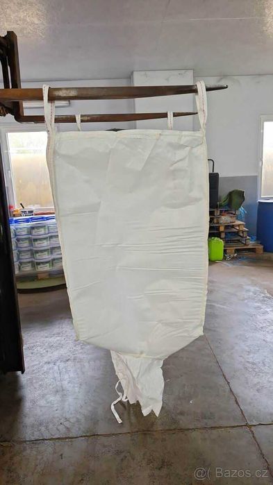 Big bagi, worki o pojemności 1-1,5 tony, czyste