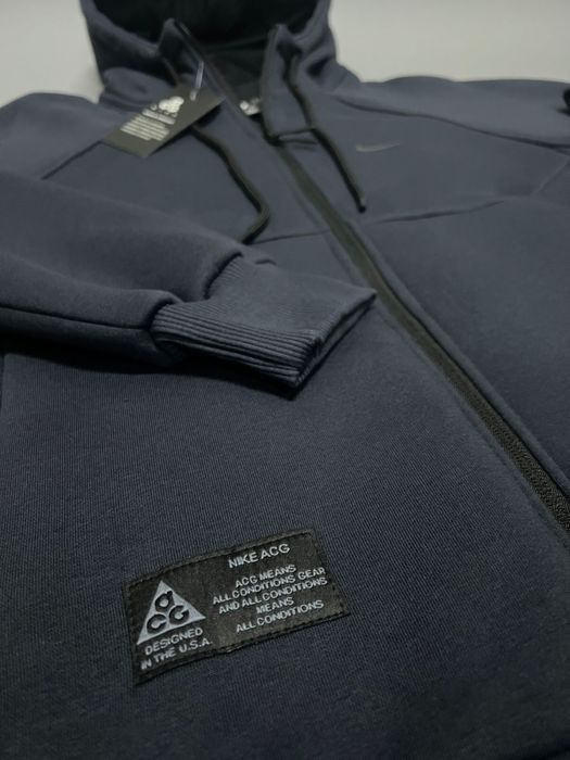 Мужской спортивный костюм на флисе в цвете графит