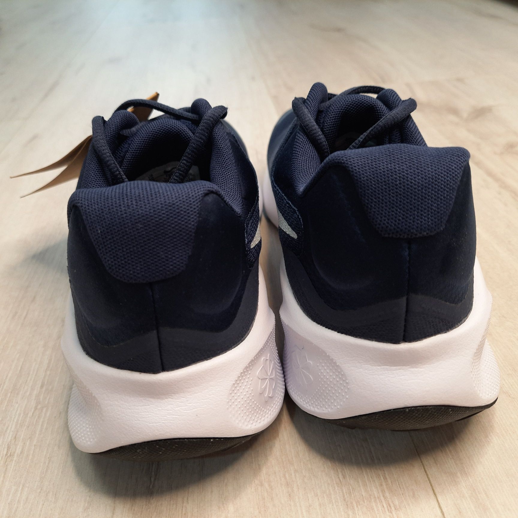 Кросівки чоловічі Nike Revolution 7 (FB2207-400)