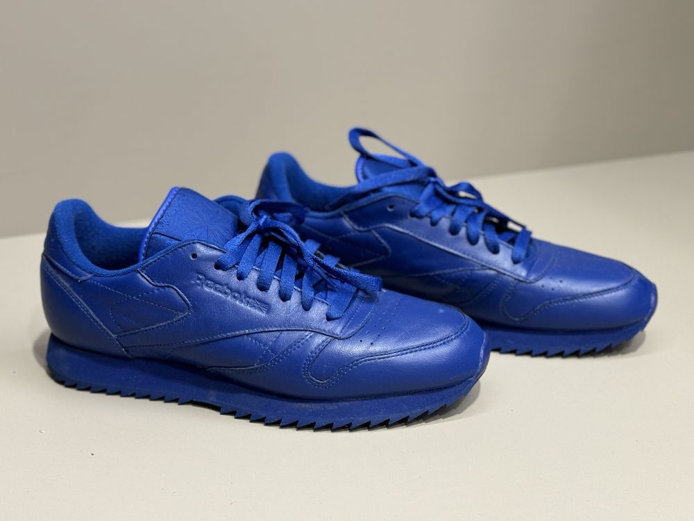 Продам кросівки Reebok Classic Leather Ripple Trainers In Blue AR2350