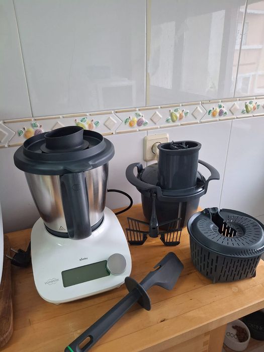 Bimby Tm6 completa + Bimby friend + todos os acessórios incluídos