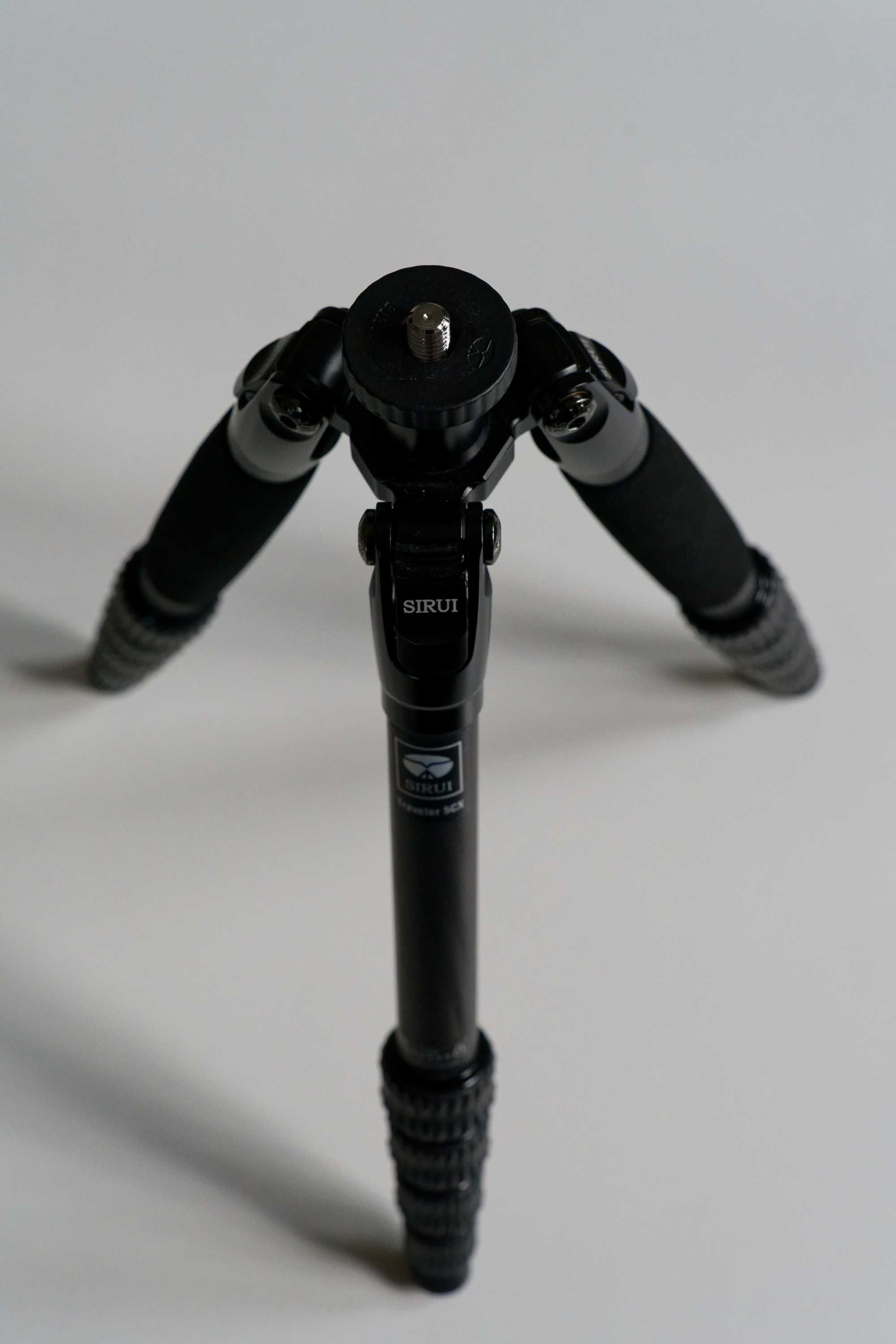 Statyw Sirui Traveler 5CX (carbon) + głowica Sirui B-00K