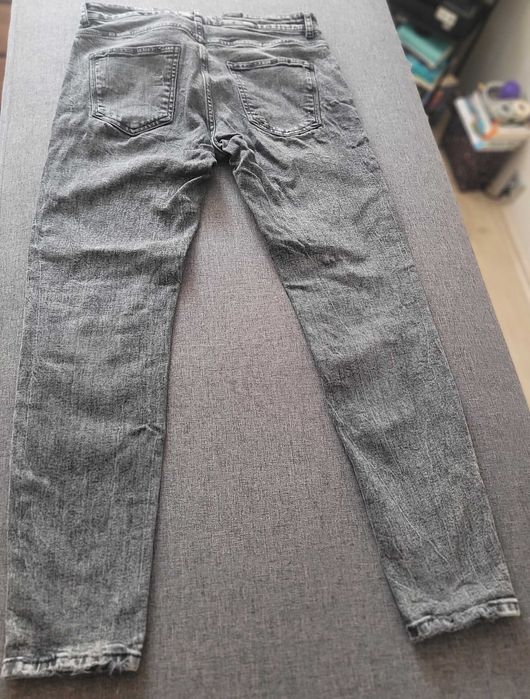 Spodnie jeans spodnie dżinsowe Zara 42 z rozdarciami