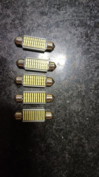 5x lâmpadas LED C5W C10W com 41mm para carro. NOVAS