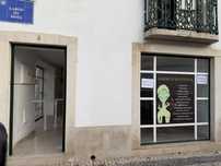 Arrenda-se loja em Faro
