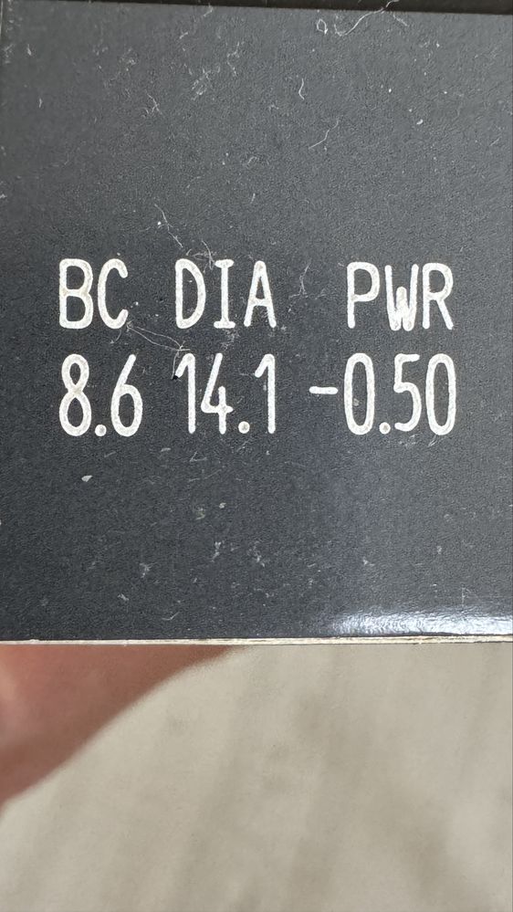 Sprzedam soczewki kontaktowe -0,5 i Wear