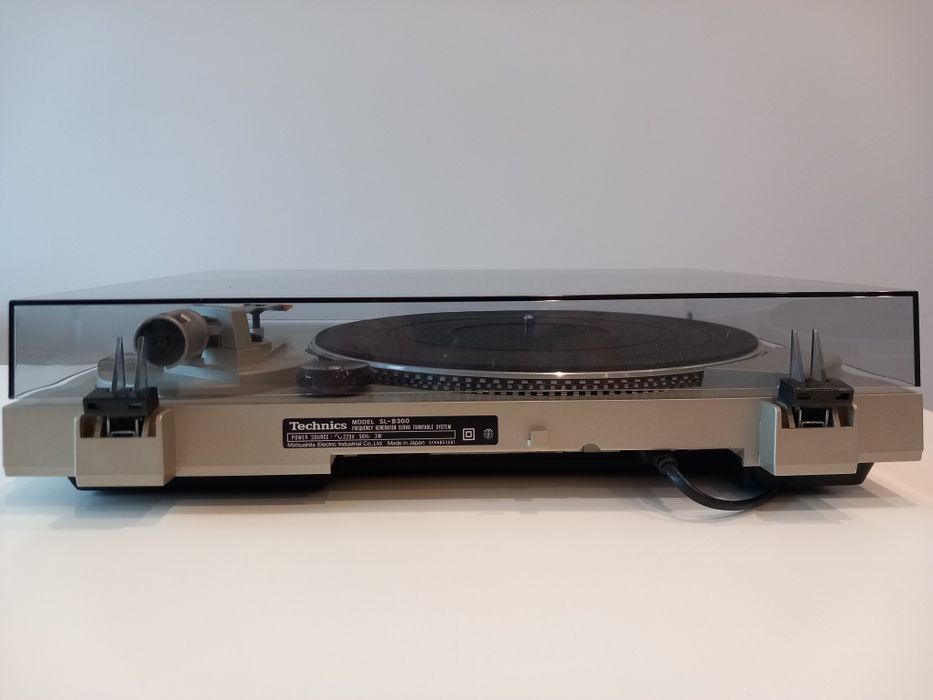 TECHNICS SL - B300  Gramofon full automat