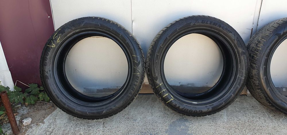 Шини 225/55 R18 GoodYear UltraGrip Performance Gen-1 SUV, Зима
