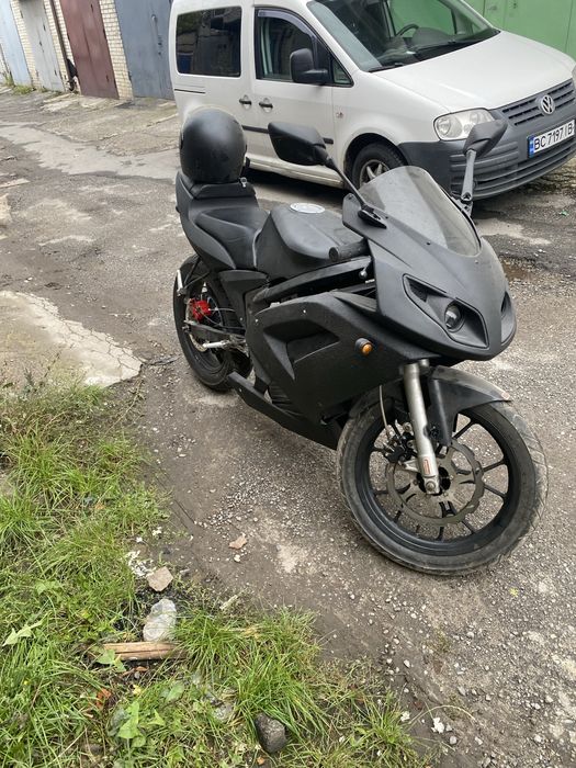 електро мотоцик на базі riedju