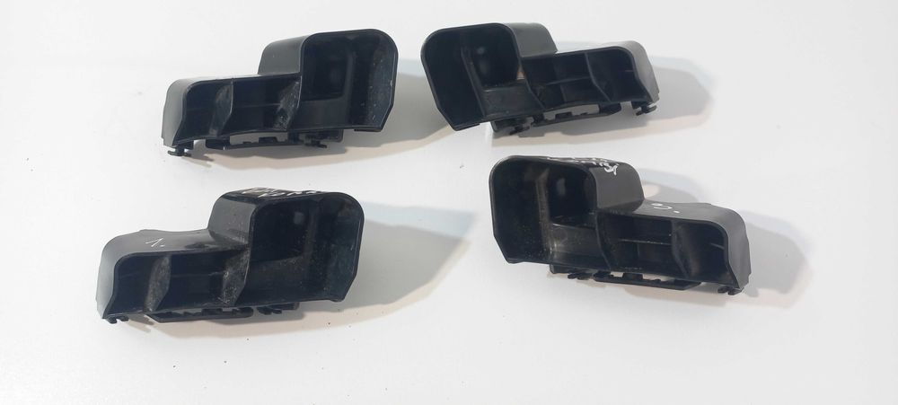 Toyota Corolla E21 kombi Suzuki Swace ślizg lampy tylny lewy prawy