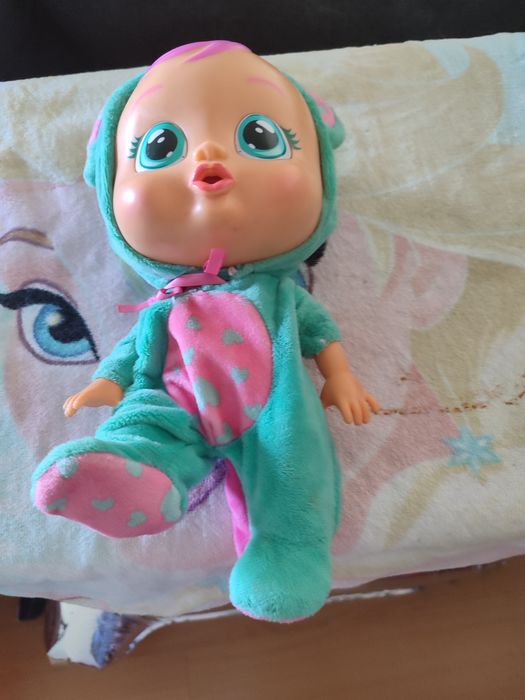 Lala, uma Cry Baby.
