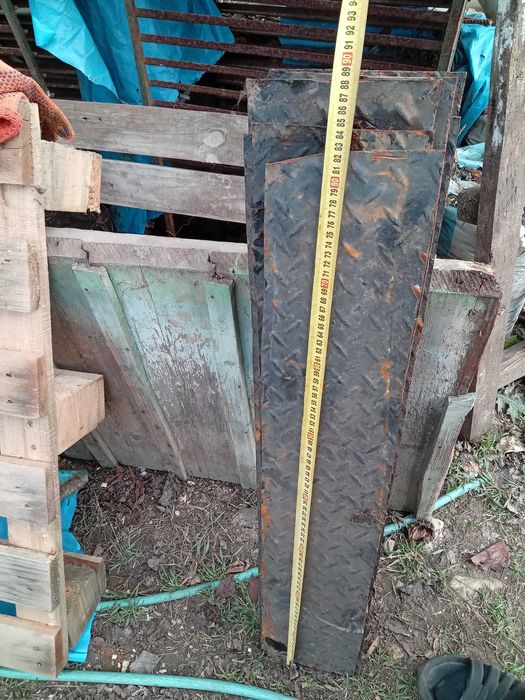 Полоса рефленая,для ступеней или другого использования