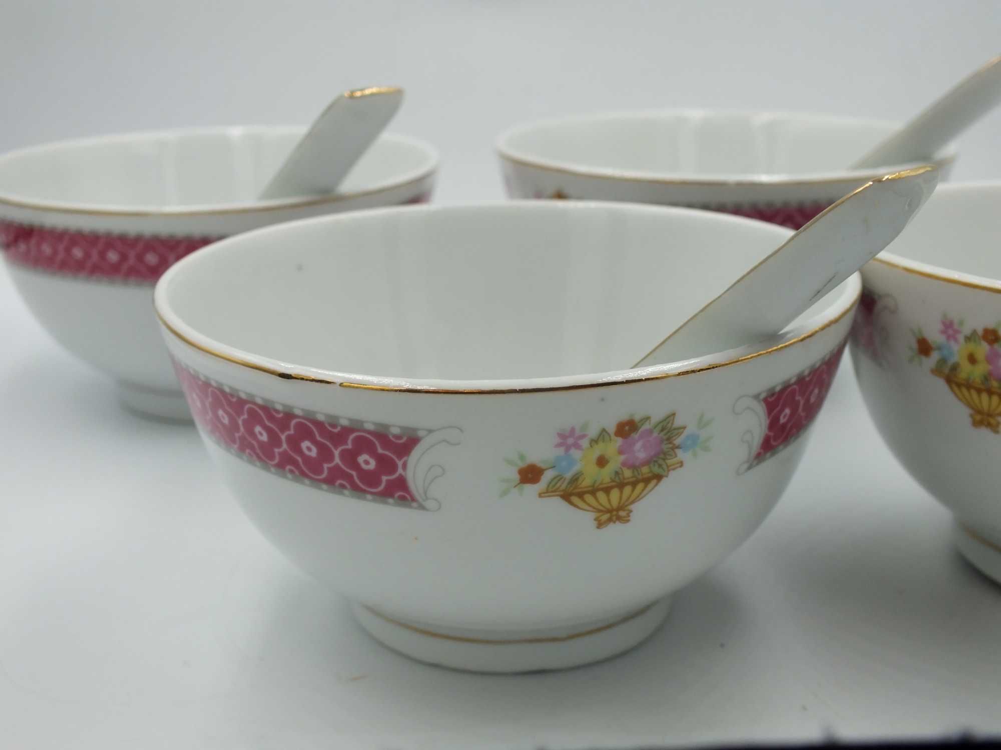Chińskie miski + łyżeczki porcelanowe ramen b121714