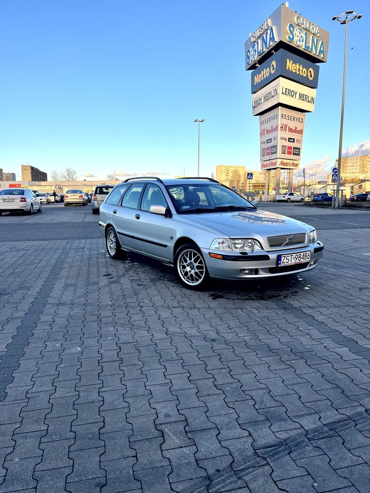 Volvo v40 T4 2.0