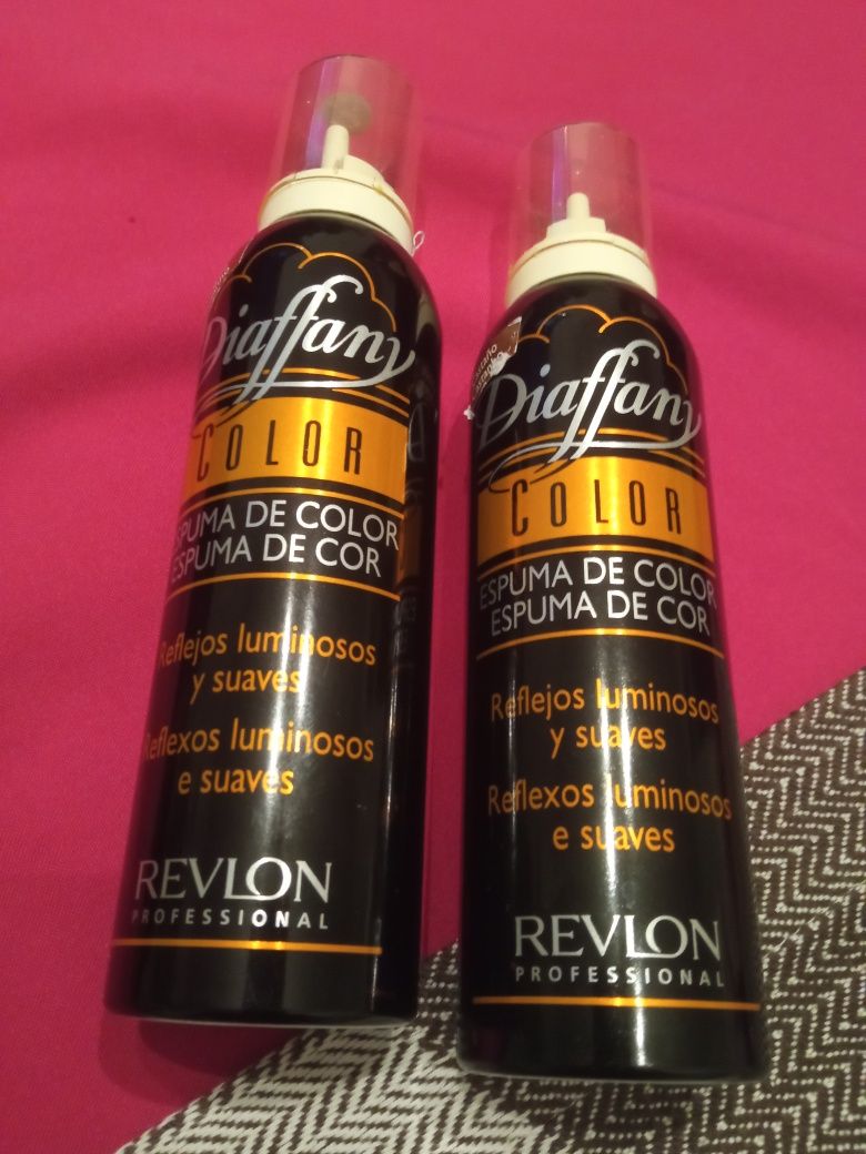 2 embalagens de Espuma de Cor Castanho,temporária, da Revlon Profissio