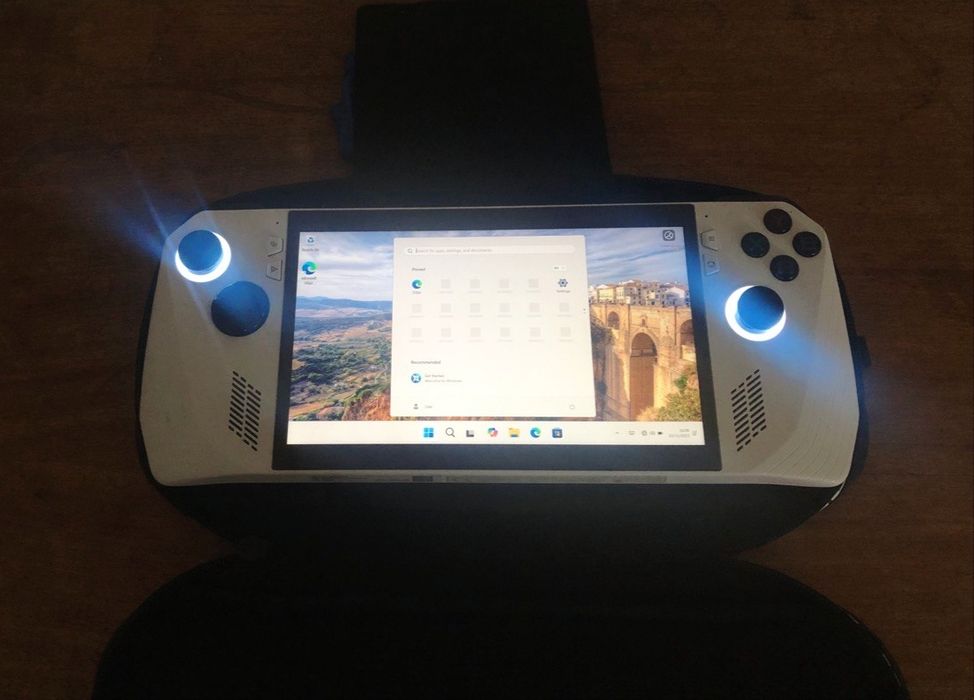 Asus ROG Ally Z1 Extreme – 1 Ano | Estado Impecável