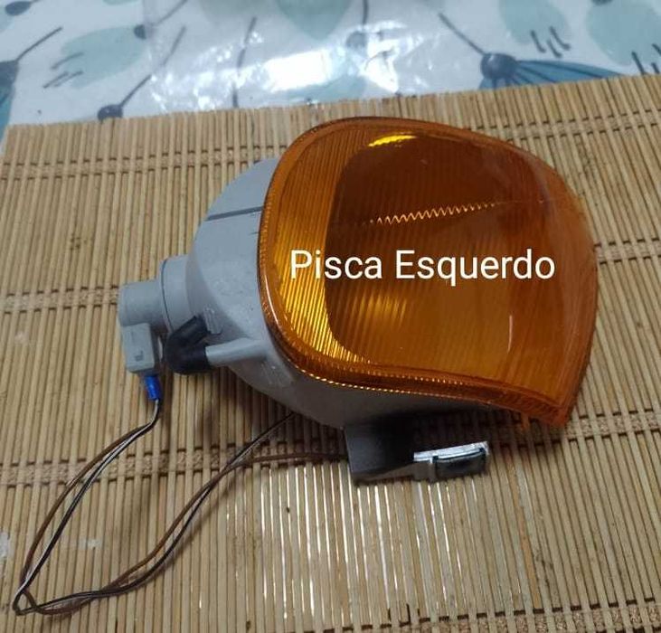 Farol e pisca para carro