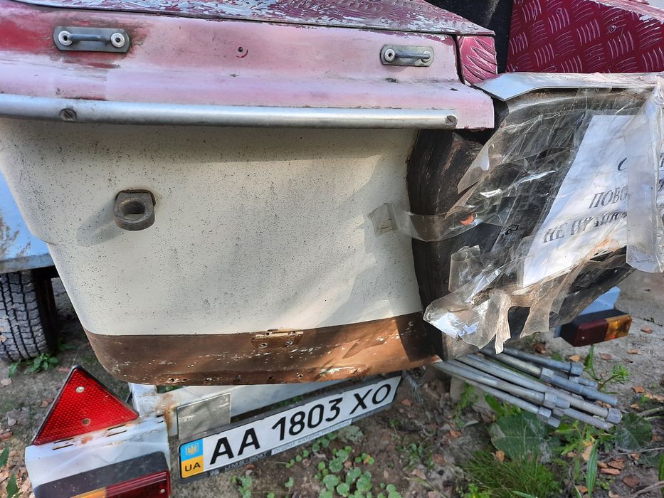 Лодка пластиковая