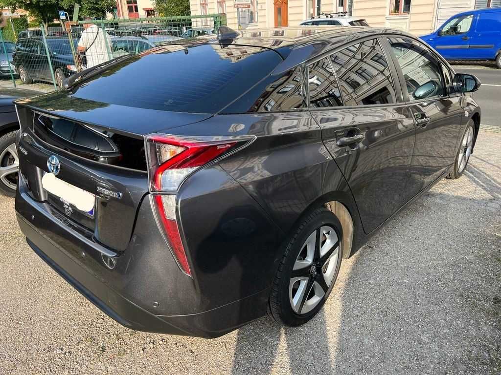 Бампер передній Toyota Prius XW40 запчастини, разборка Тойота Пріус