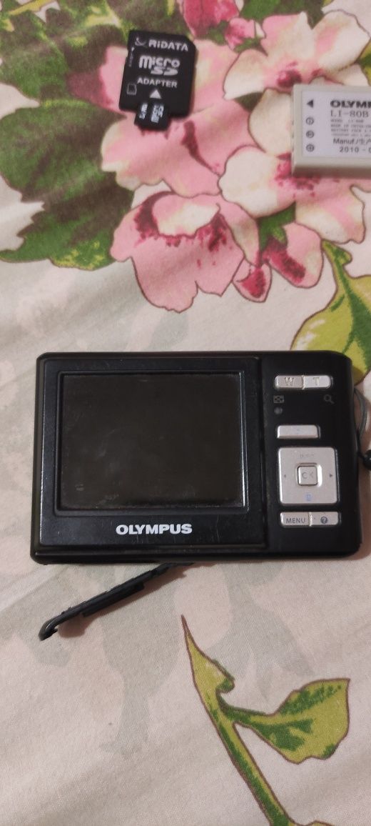 Фотоапарат Olympus t-100