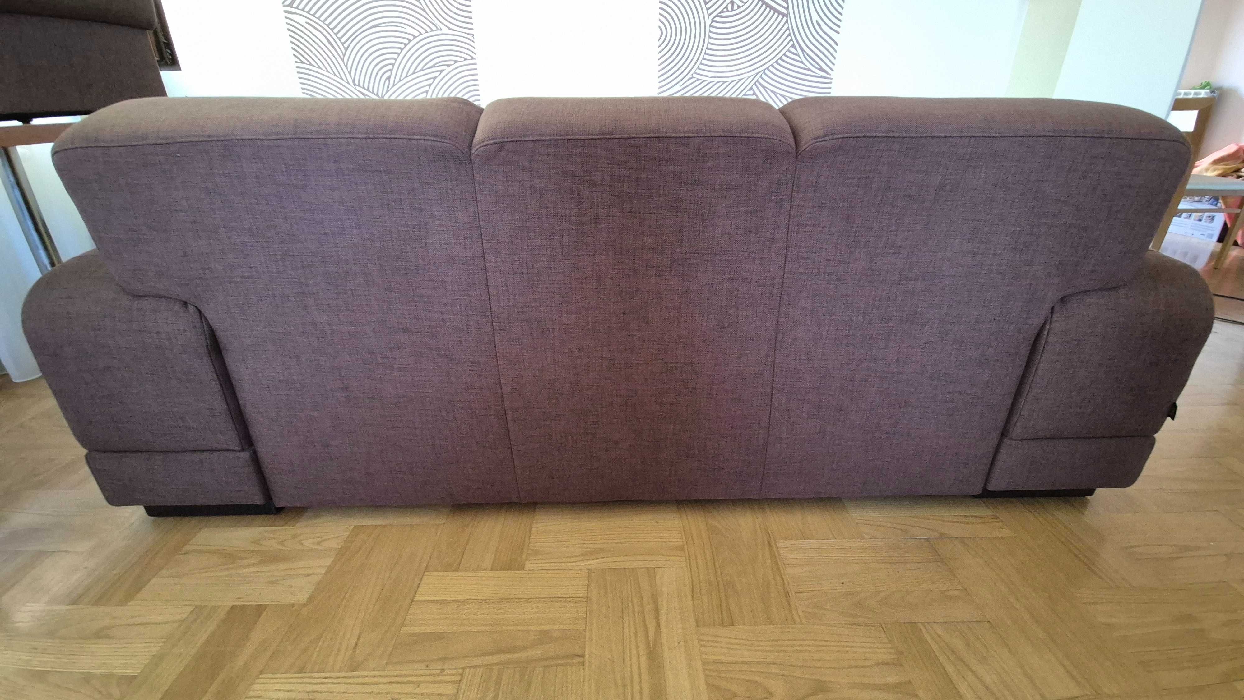 Etap Sofa sofa z dwoma pufami