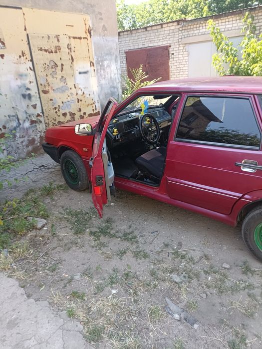 Продам ваз 2109 . срочно