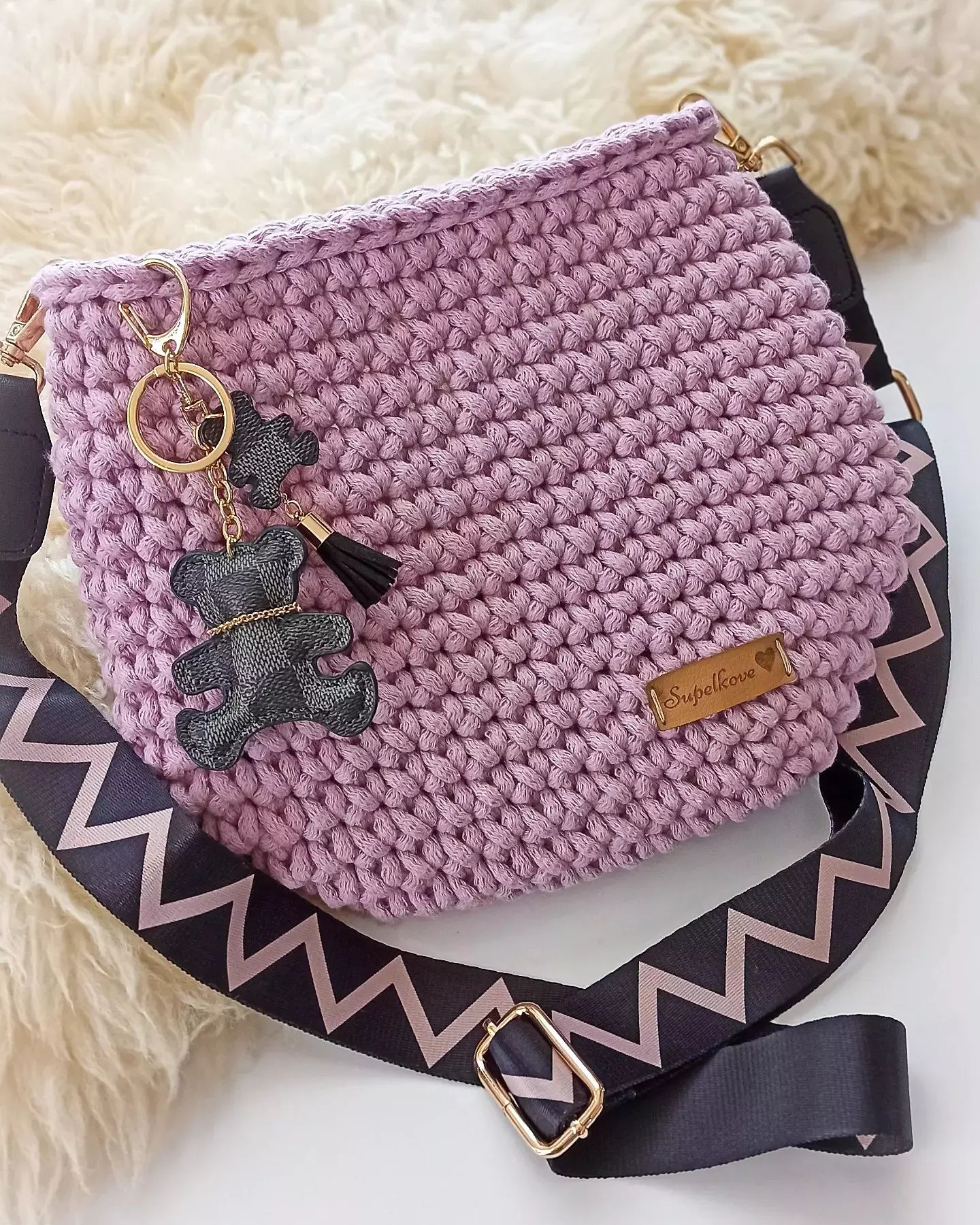 Torebka różowa pleciona na ramie szeroki pasek Handmade