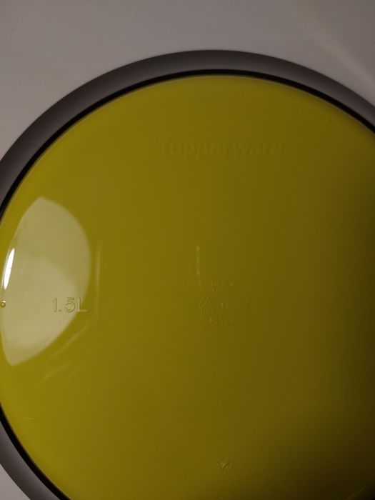 Tupperware novo.
