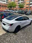 Aluguer semanal Tesla Model 3 - 2024