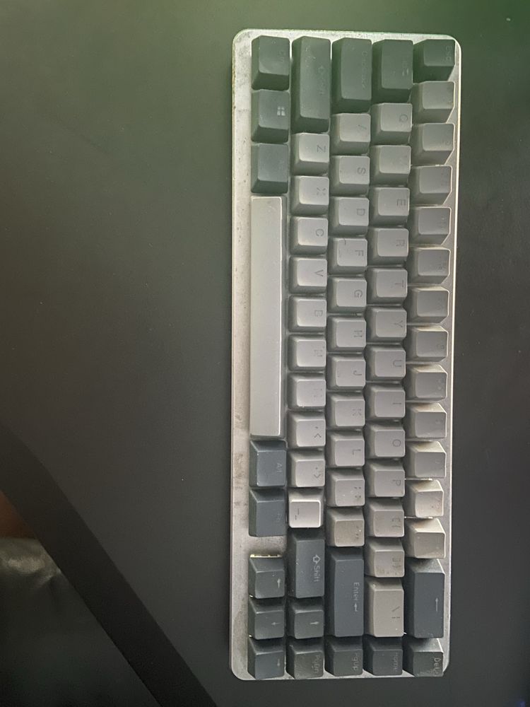 Teclado Gamer Mecanico 55% NOVO