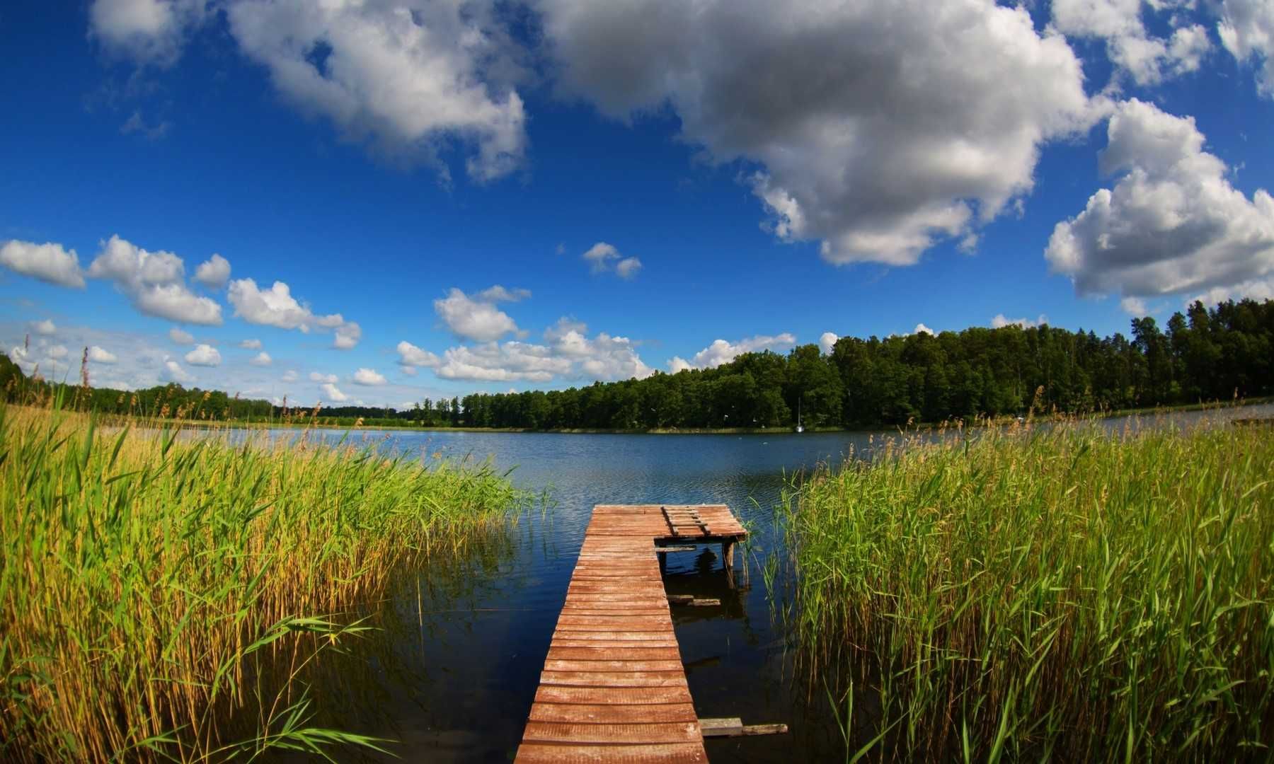 Działka budowlana z linią brzegową jeziora Szlak Wielkich Jezior