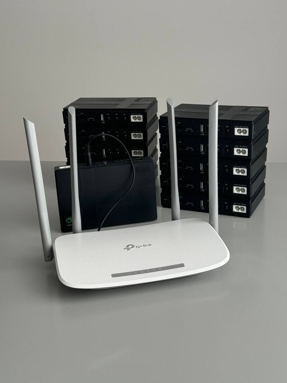ДБЖ для роутера UPS DC1018P, 10400 mAh 18W, оптики, терміналу, відеока