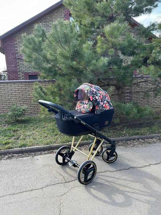 Ідеальна  дитяча коляска 2 в 1 Adamex Cristiano Flowers Gold в