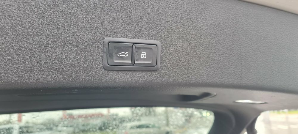 Audi E-tron 55 Quattro Prestige 4D 95kW