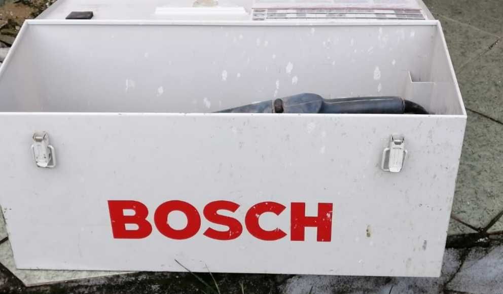 Бороздодел Bosch GNF 65
2400-ваттный штроборез