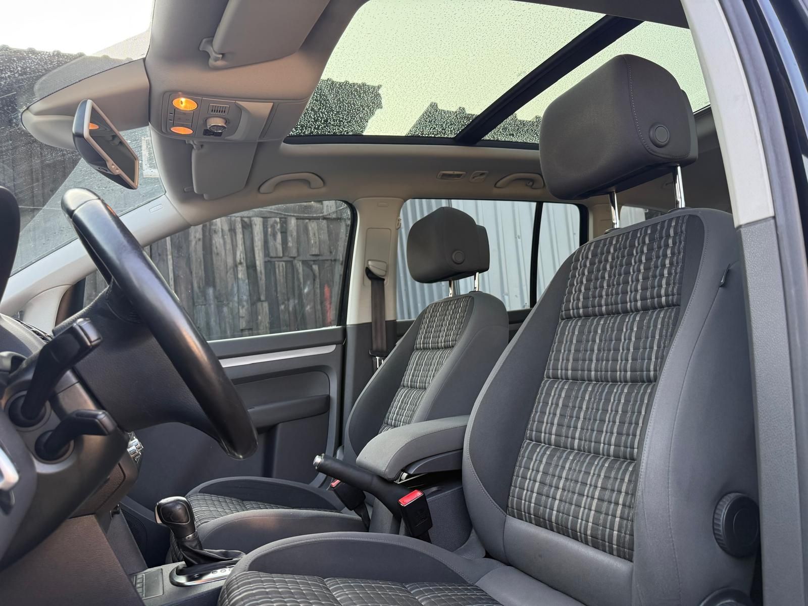 Touran cross 1.6 tdi, dsg, led