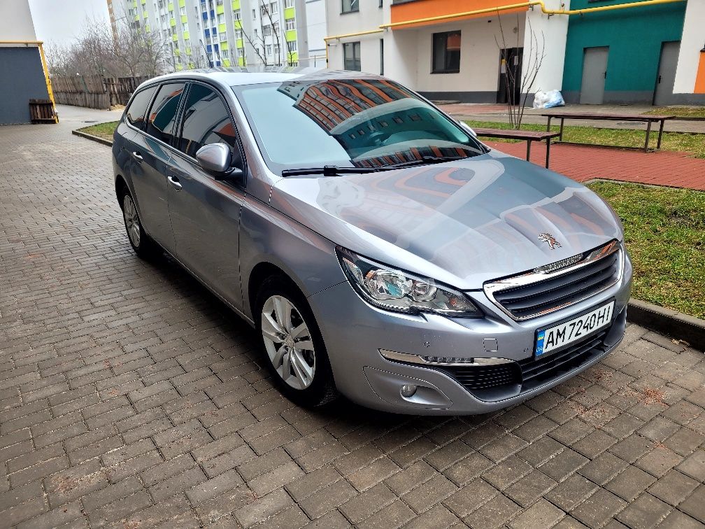 Peugeot 308 продам машину