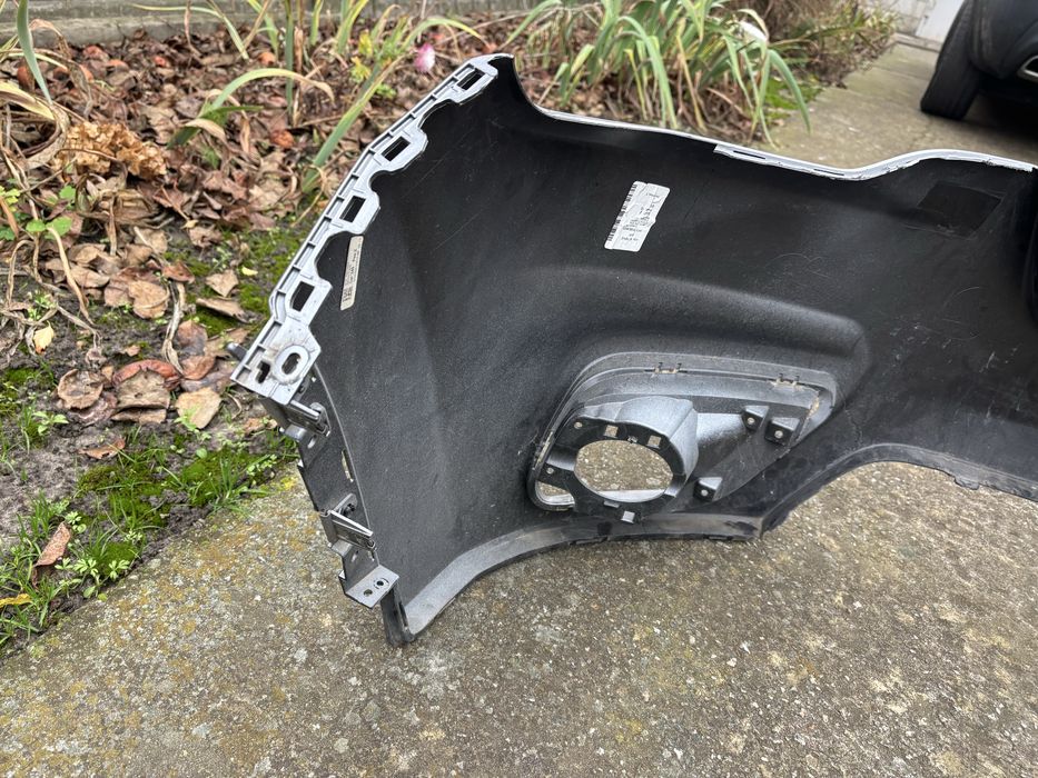 Бампер Jeep Cherokee KL 2019 (рест)