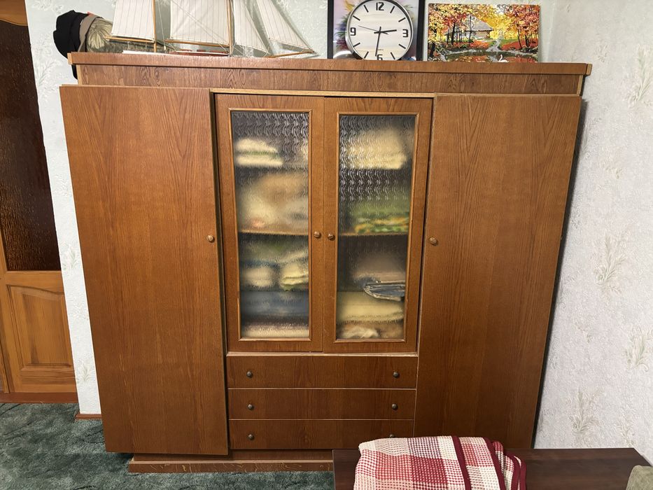 Продам шафу та диван