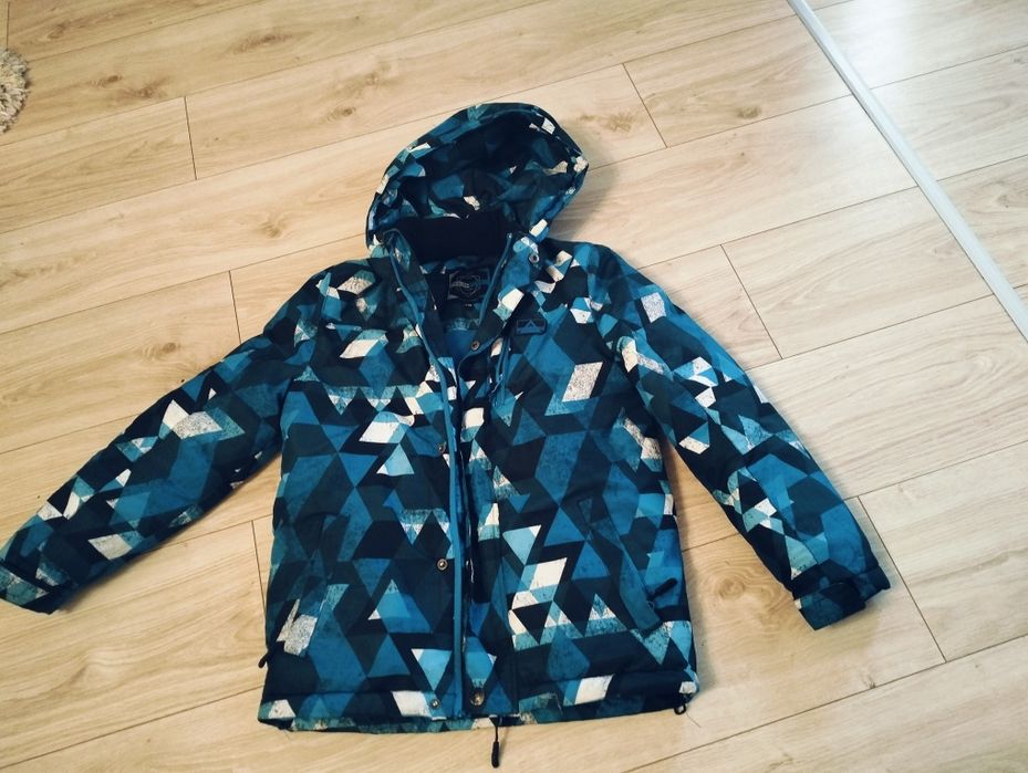 Kurtka zimowa dla chłopca Reporter r.140 uszkodzona